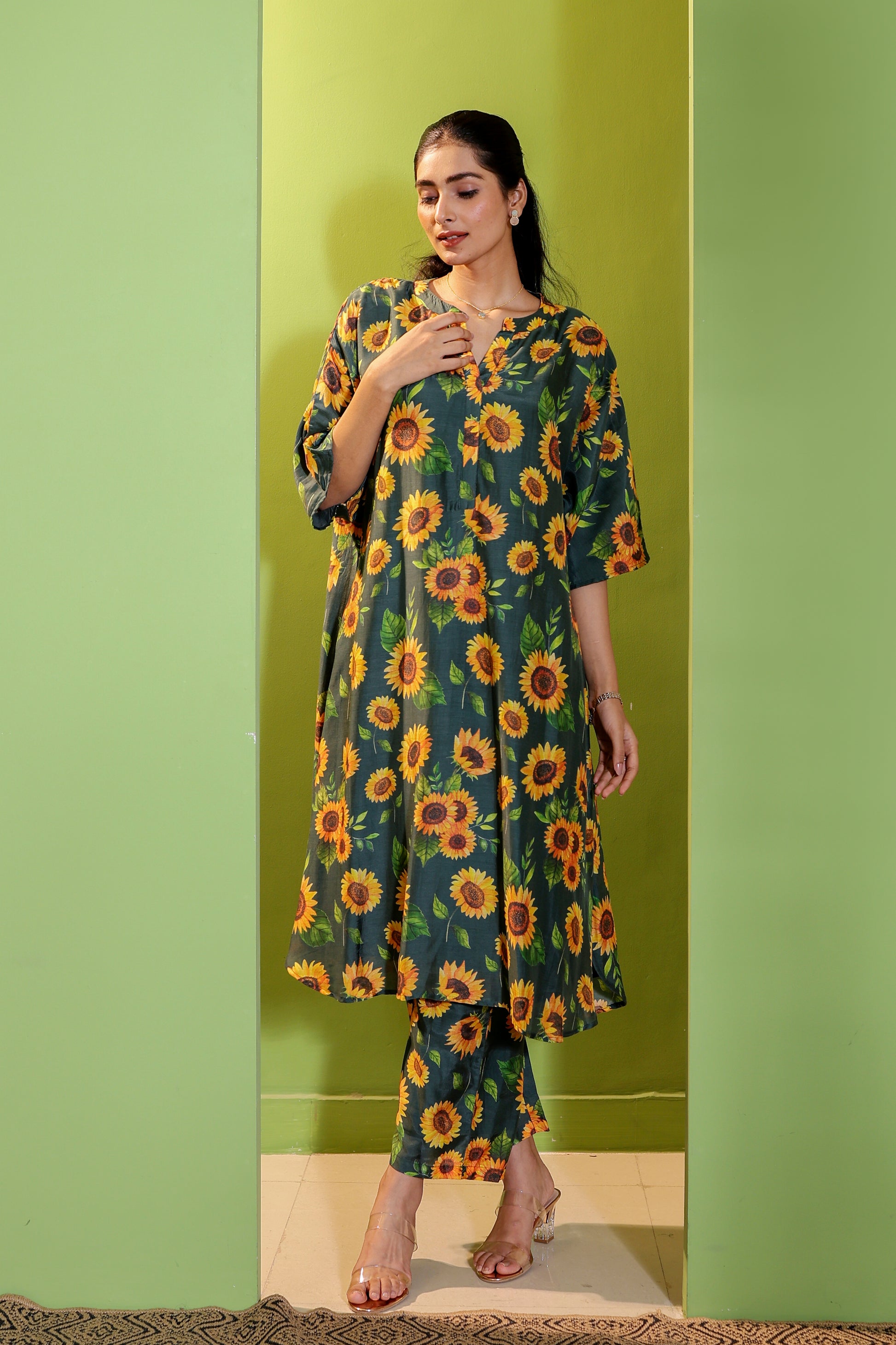 Surajmukhi Kaftan Set – Studio Rabha