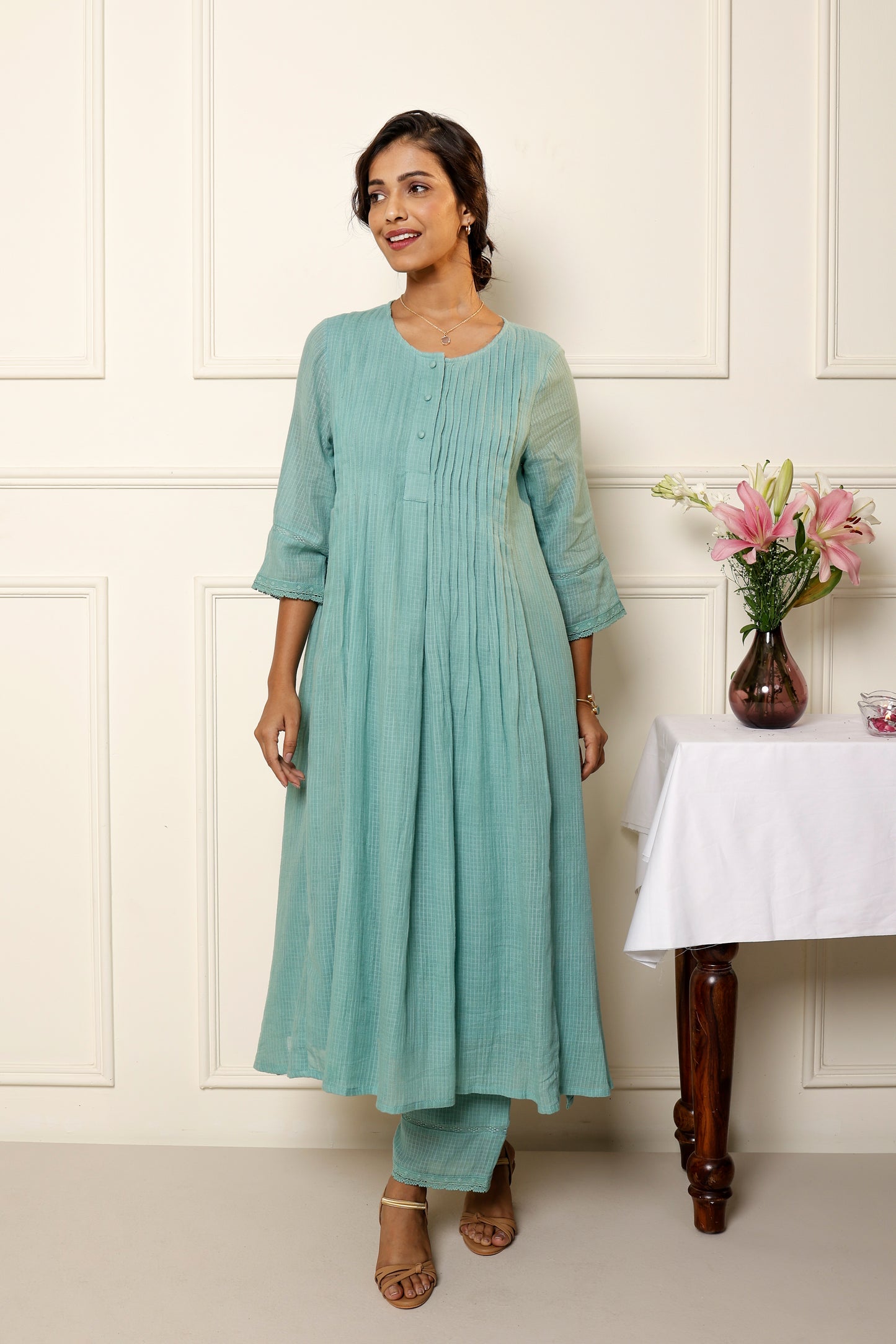 Aasmani Kurta Set